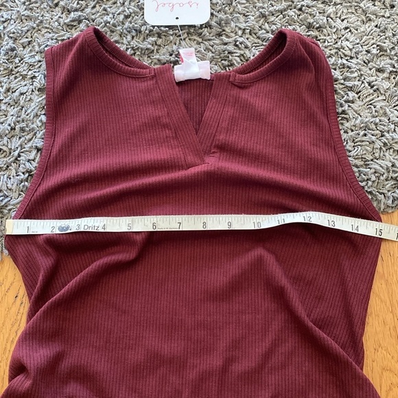 NWT Isabel Maternity Tank Ribbed Burgundy Top Size Small - Picture 9 of 10